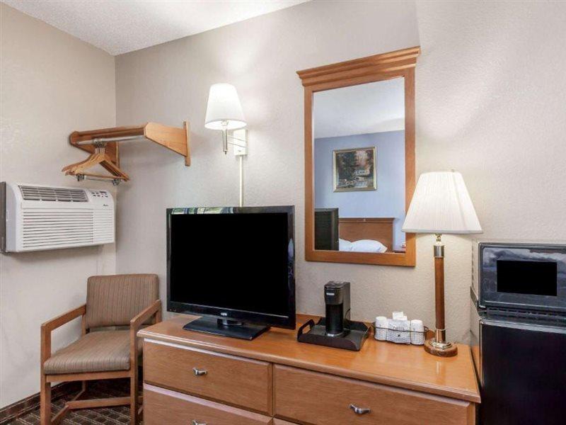 Super 8 By Wyndham Johnstown/Gloversville Exteriér fotografie